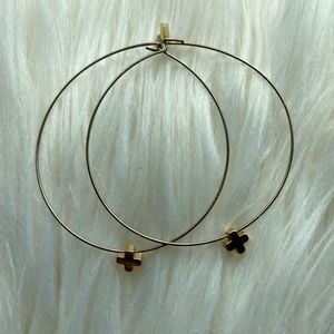 Dainty gold hoop earrings